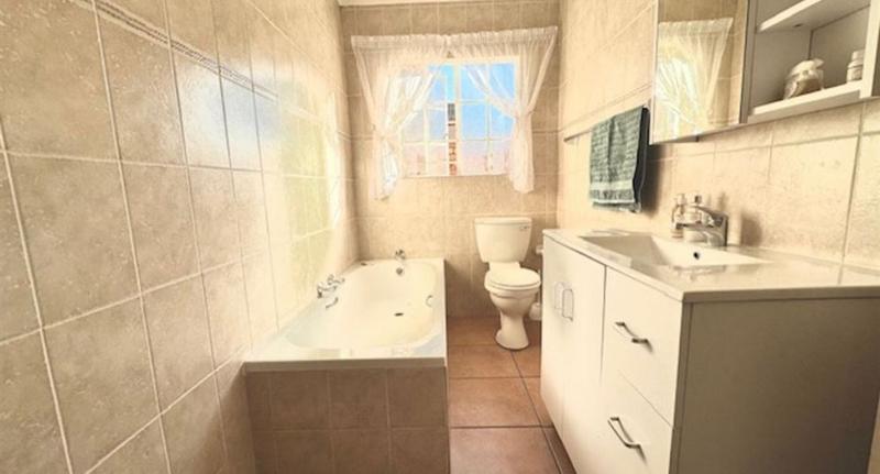 3 Bedroom Property for Sale in Amorosa Gauteng
