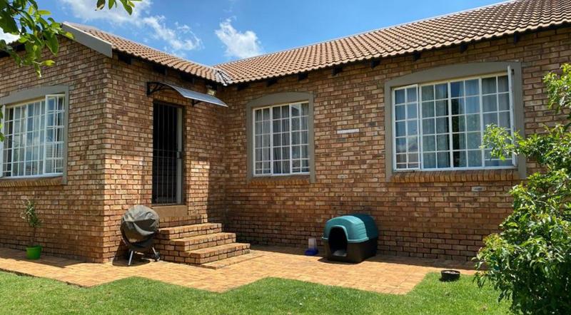 3 Bedroom Property for Sale in Amorosa Gauteng
