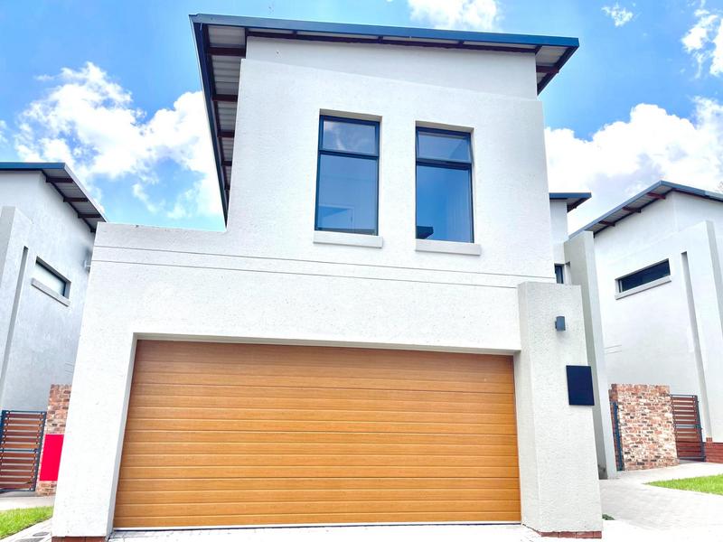 To Let 4 Bedroom Property for Rent in Crowthorne Gauteng
