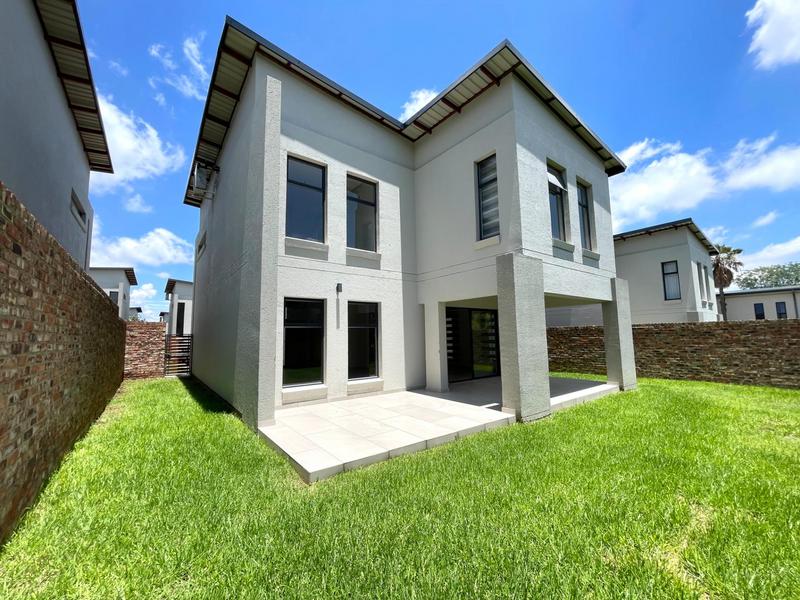 To Let 4 Bedroom Property for Rent in Crowthorne Gauteng