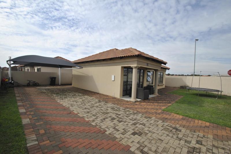 3 Bedroom Property for Sale in Dawn Park Gauteng