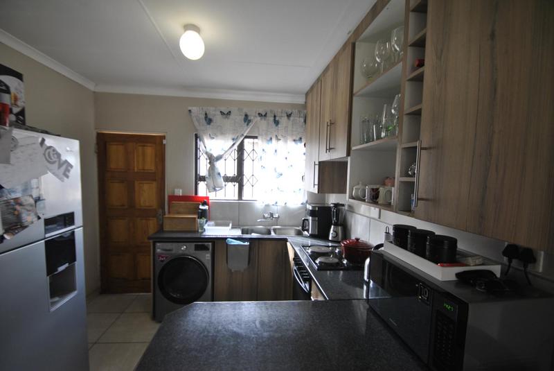 3 Bedroom Property for Sale in Dawn Park Gauteng