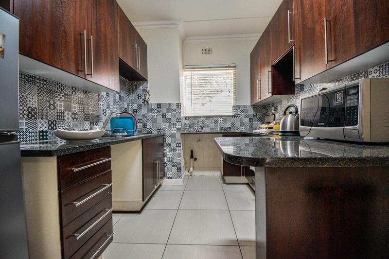 2 Bedroom Property for Sale in Bryanston Gauteng