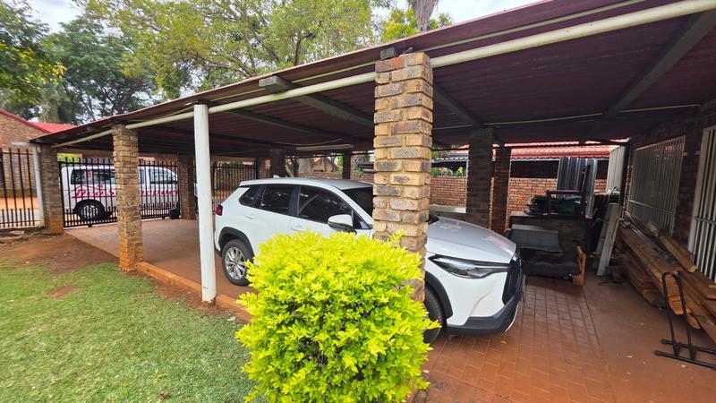5 Bedroom Property for Sale in Doornpoort Gauteng