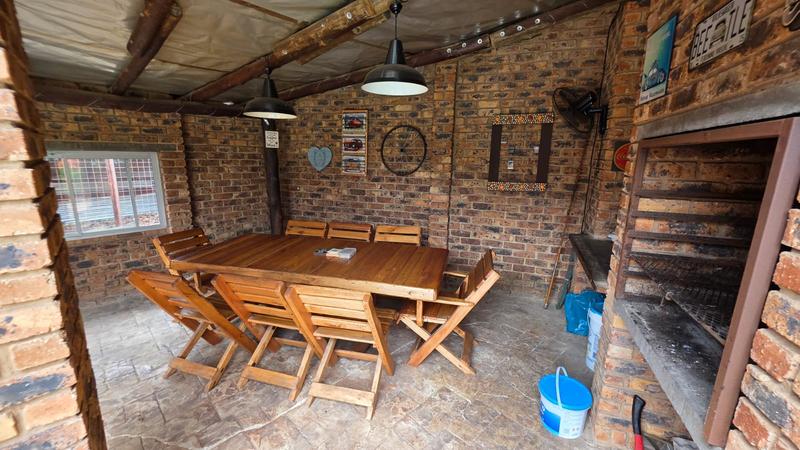 5 Bedroom Property for Sale in Doornpoort Gauteng