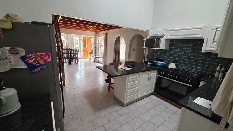 5 Bedroom Property for Sale in Doornpoort Gauteng
