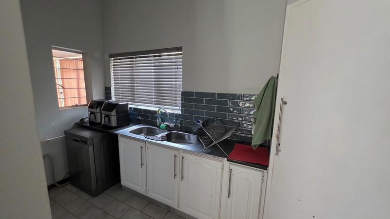 5 Bedroom Property for Sale in Doornpoort Gauteng