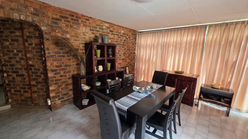 5 Bedroom Property for Sale in Doornpoort Gauteng