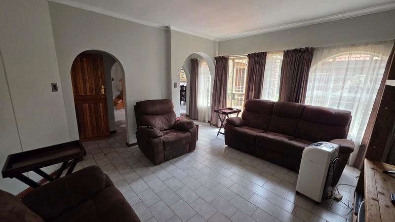 5 Bedroom Property for Sale in Doornpoort Gauteng