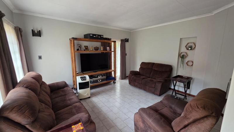 5 Bedroom Property for Sale in Doornpoort Gauteng