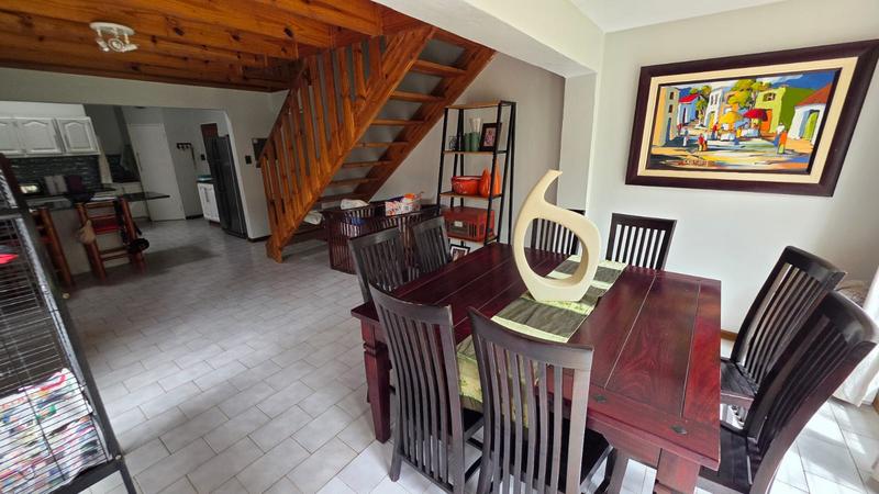 5 Bedroom Property for Sale in Doornpoort Gauteng