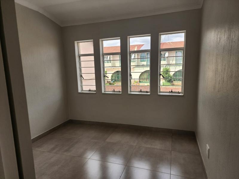 3 Bedroom Property for Sale in Sinoville Gauteng