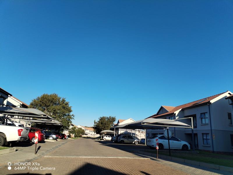 To Let 2 Bedroom Property for Rent in Lakefield Gauteng