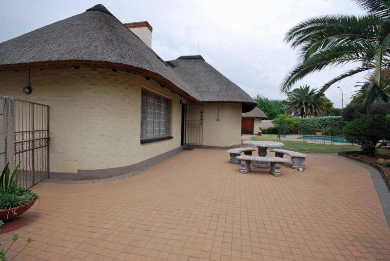 4 Bedroom Property for Sale in Brackendowns Gauteng