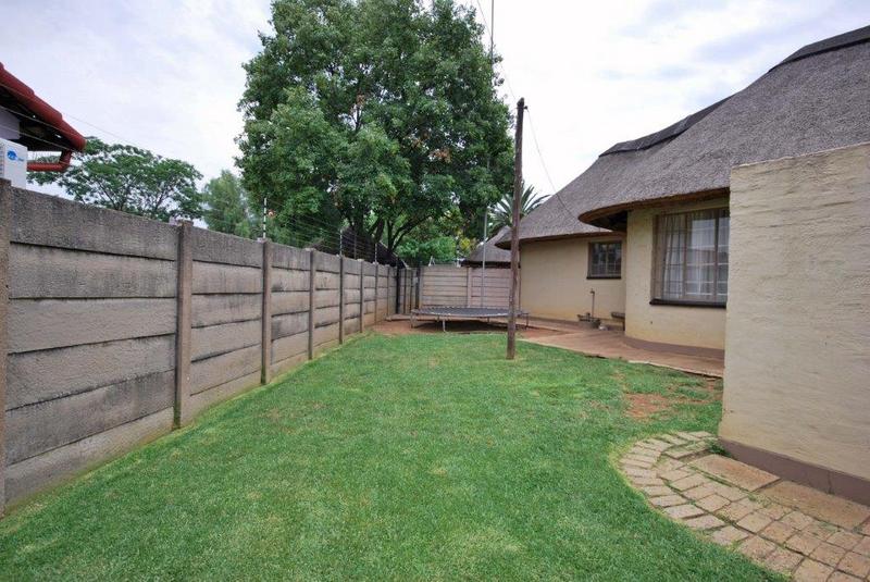 4 Bedroom Property for Sale in Brackendowns Gauteng