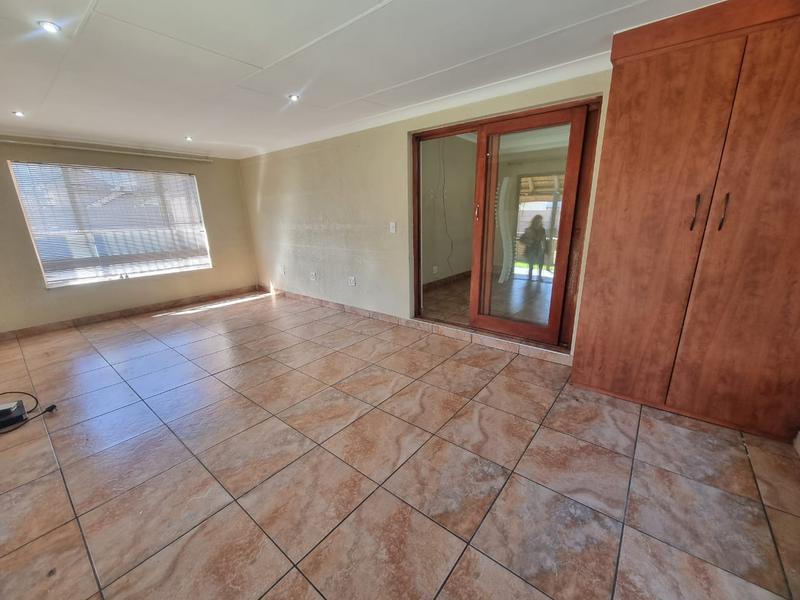 3 Bedroom Property for Sale in General Albertspark Gauteng