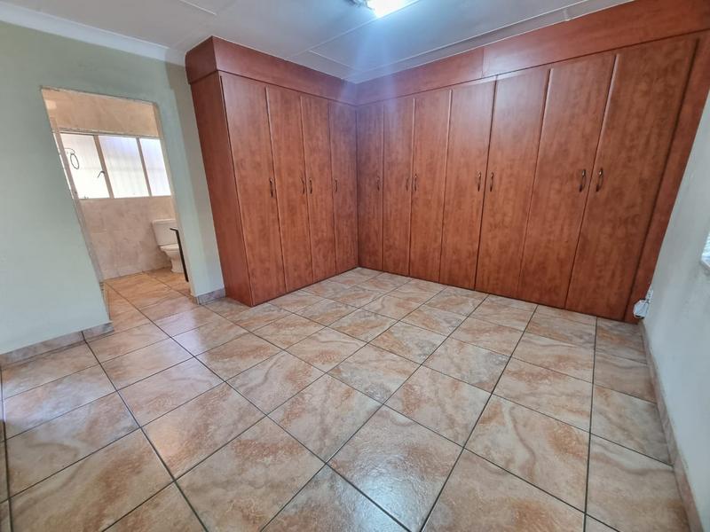 3 Bedroom Property for Sale in General Albertspark Gauteng
