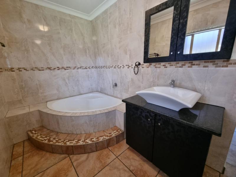 3 Bedroom Property for Sale in General Albertspark Gauteng