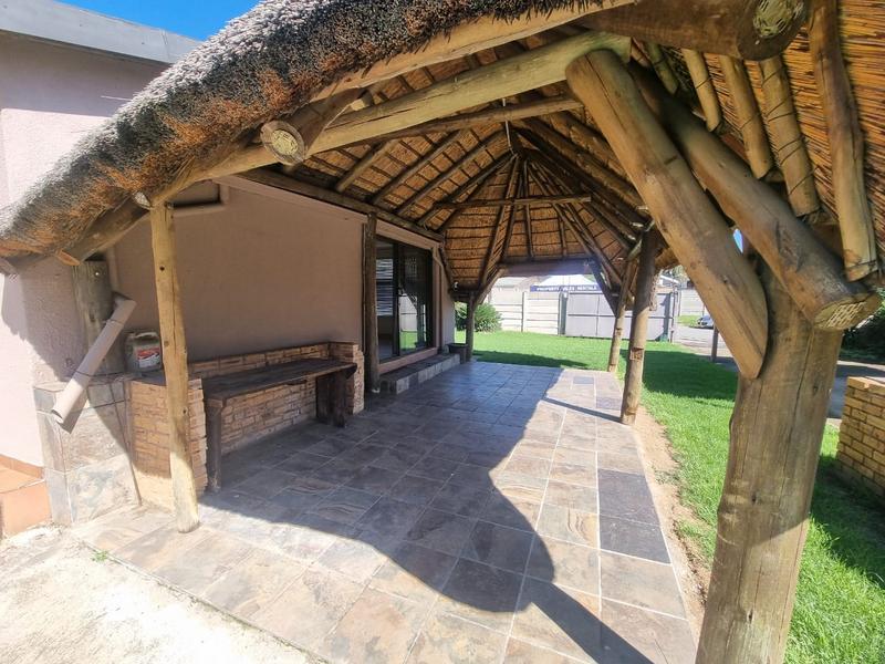 3 Bedroom Property for Sale in General Albertspark Gauteng