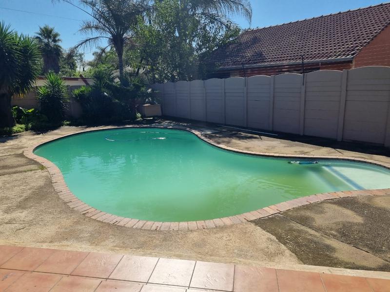 3 Bedroom Property for Sale in General Albertspark Gauteng