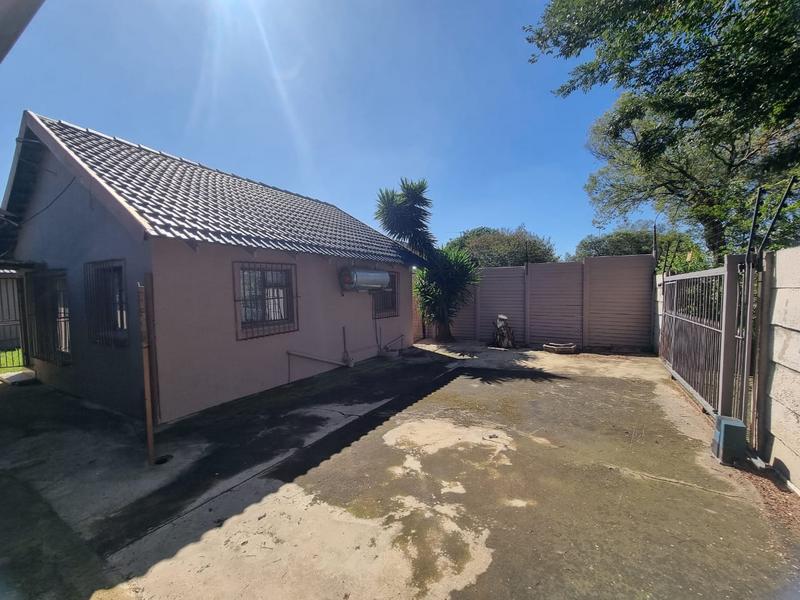 3 Bedroom Property for Sale in General Albertspark Gauteng