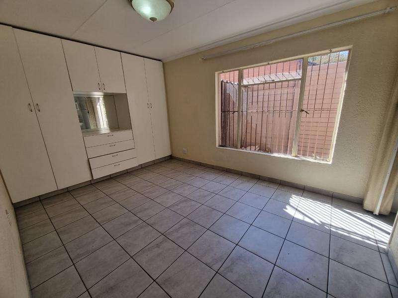 3 Bedroom Property for Sale in General Albertspark Gauteng