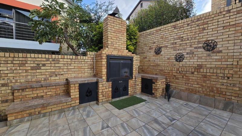 3 Bedroom Property for Sale in Meyersdal Gauteng