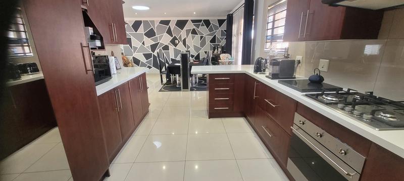 3 Bedroom Property for Sale in New Redruth Gauteng