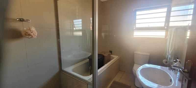 3 Bedroom Property for Sale in New Redruth Gauteng