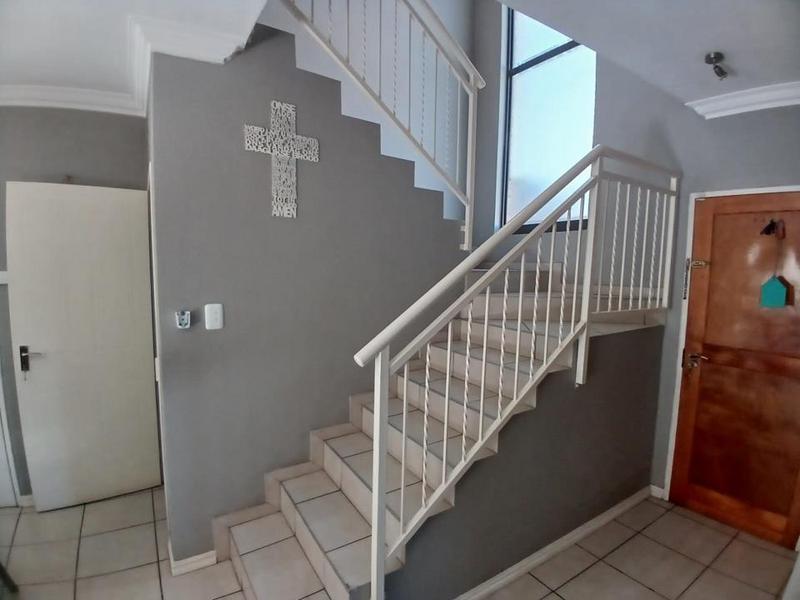 3 Bedroom Property for Sale in New Redruth Gauteng