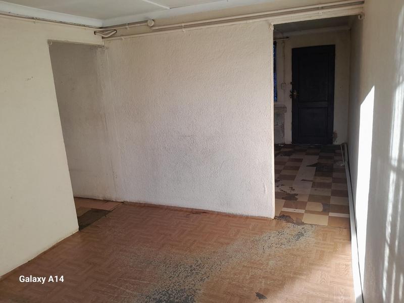 To Let 1 Bedroom Property for Rent in Jabavu Gauteng