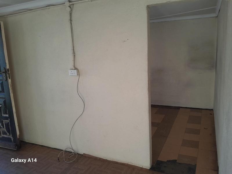 To Let 1 Bedroom Property for Rent in Jabavu Gauteng