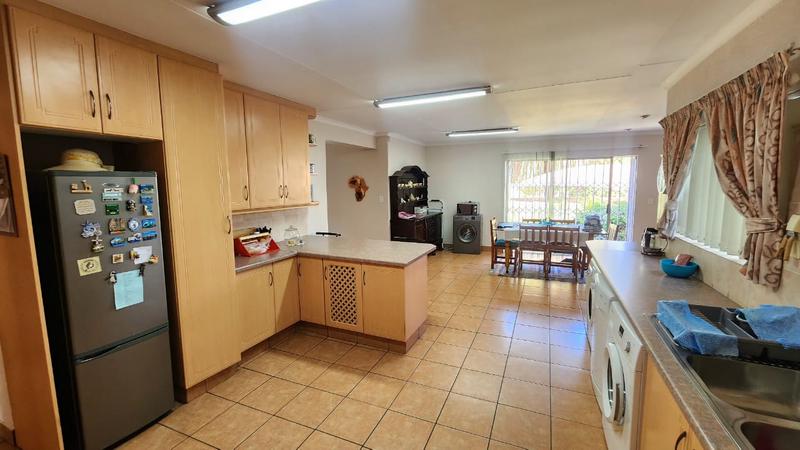 5 Bedroom Property for Sale in Brackendowns Gauteng