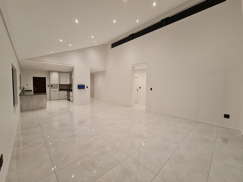 To Let 2 Bedroom Property for Rent in Emmarentia Gauteng