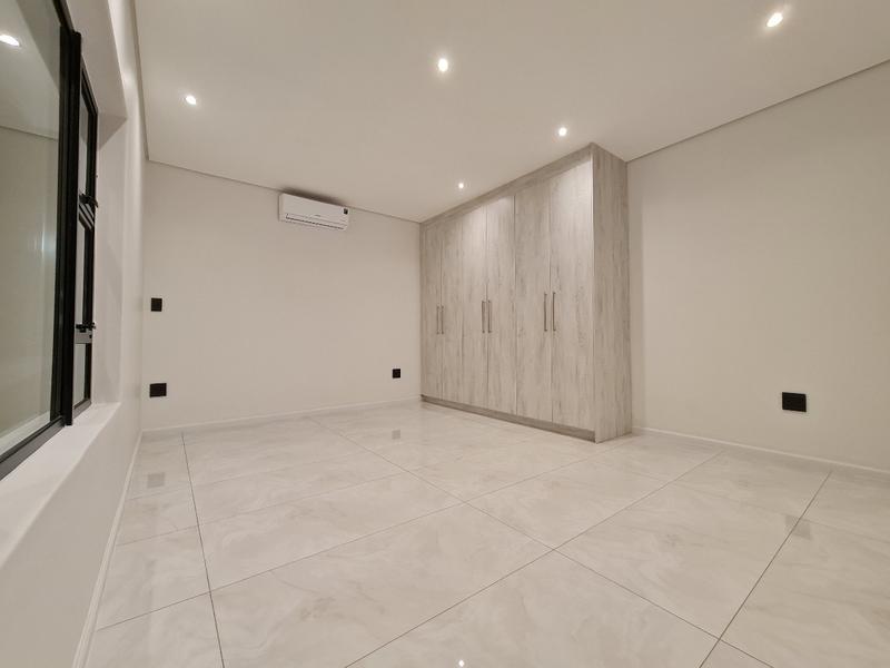 To Let 2 Bedroom Property for Rent in Emmarentia Gauteng
