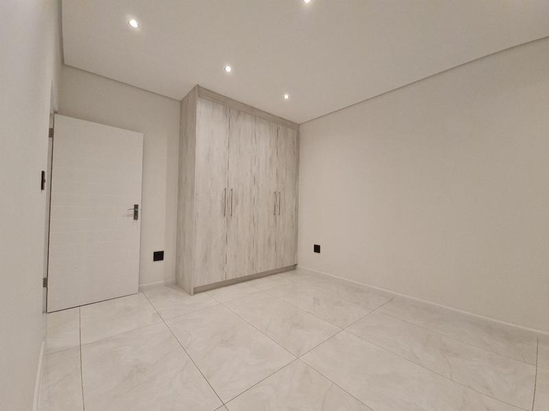 To Let 2 Bedroom Property for Rent in Emmarentia Gauteng