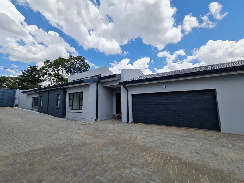 To Let 2 Bedroom Property for Rent in Emmarentia Gauteng