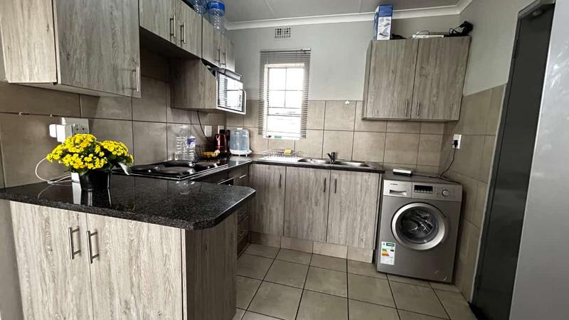 2 Bedroom Property for Sale in Montana Tuine Gauteng