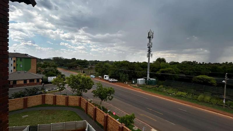 2 Bedroom Property for Sale in Montana Tuine Gauteng