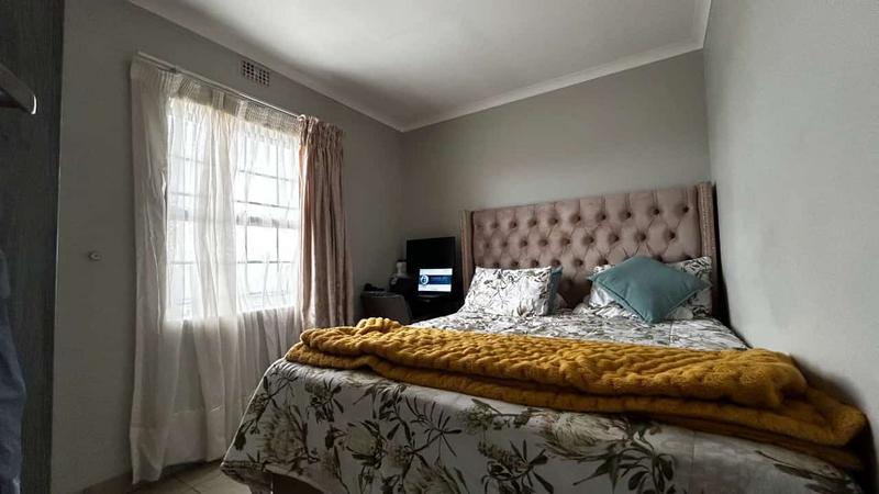 2 Bedroom Property for Sale in Montana Tuine Gauteng