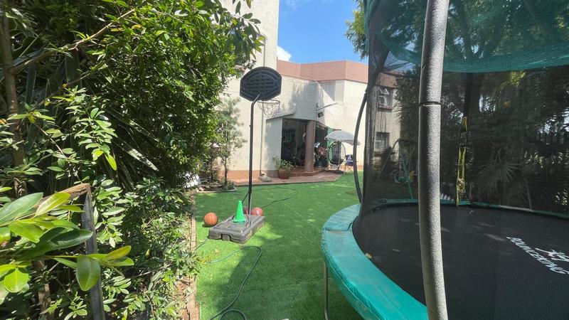 3 Bedroom Property for Sale in Bedfordview Gauteng