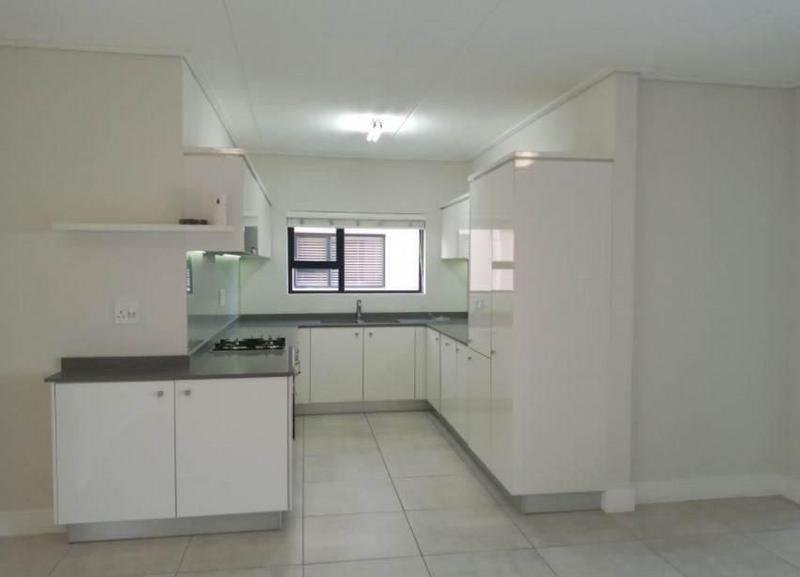 To Let 2 Bedroom Property for Rent in Waterfall Gauteng