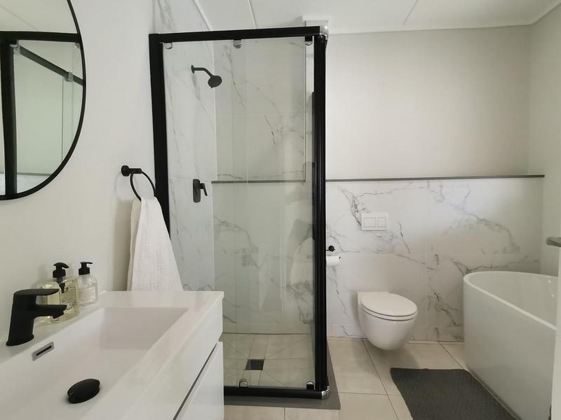 To Let 2 Bedroom Property for Rent in Waterfall Gauteng