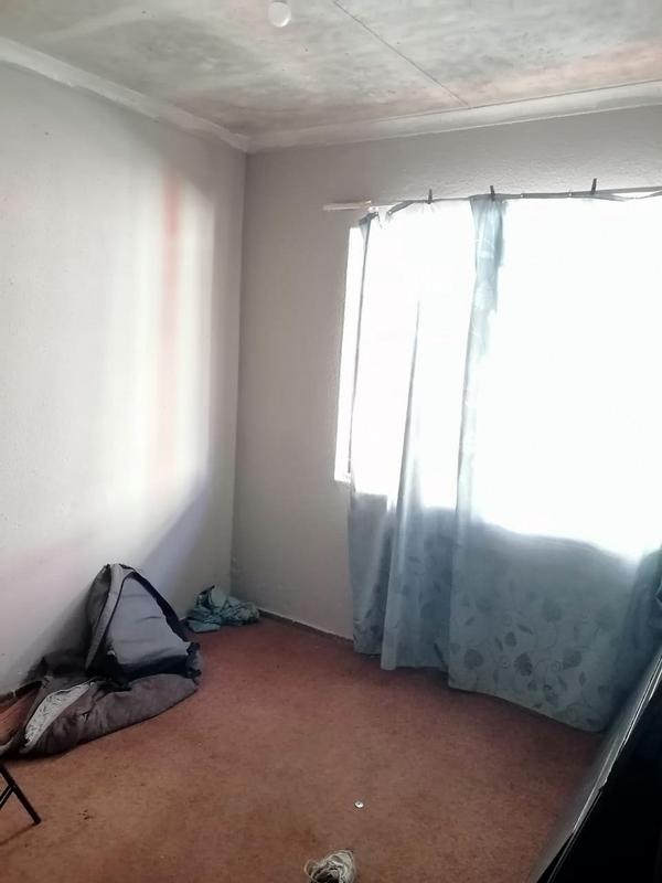 2 Bedroom Property for Sale in Mohlakeng Gauteng