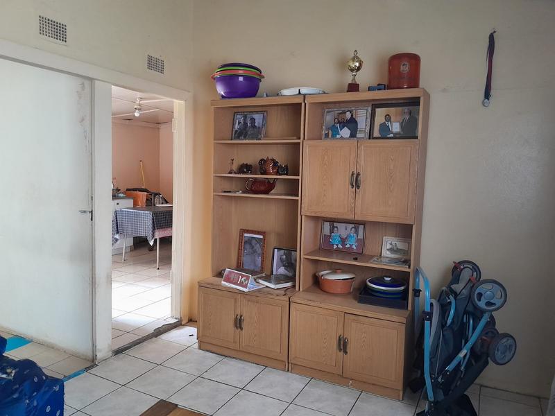 2 Bedroom Property for Sale in Emdeni Gauteng