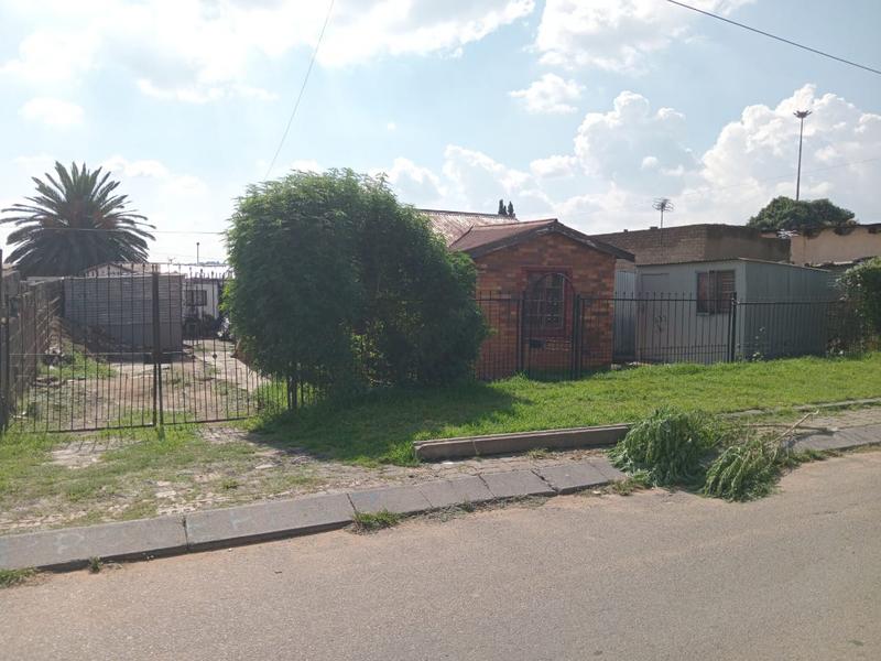 2 Bedroom Property for Sale in Orlando Gauteng