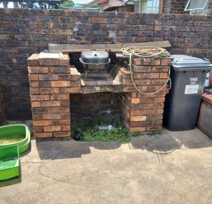 2 Bedroom Property for Sale in The Orchards Gauteng