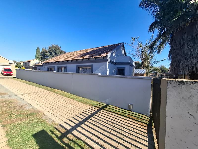 To Let 3 Bedroom Property for Rent in Terenure Gauteng