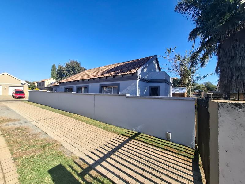 To Let 3 Bedroom Property for Rent in Terenure Gauteng