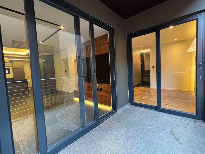 To Let 2 Bedroom Property for Rent in Broadacres Gauteng